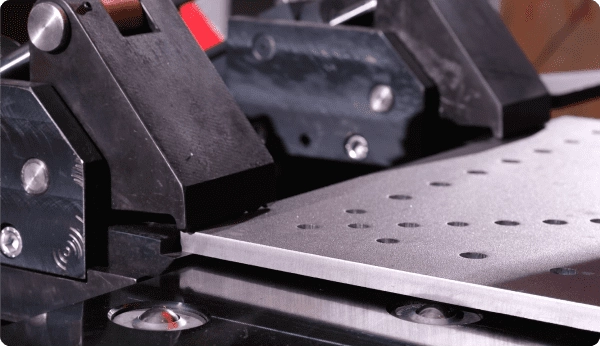 punzonatrice-per-piatti-lamiera