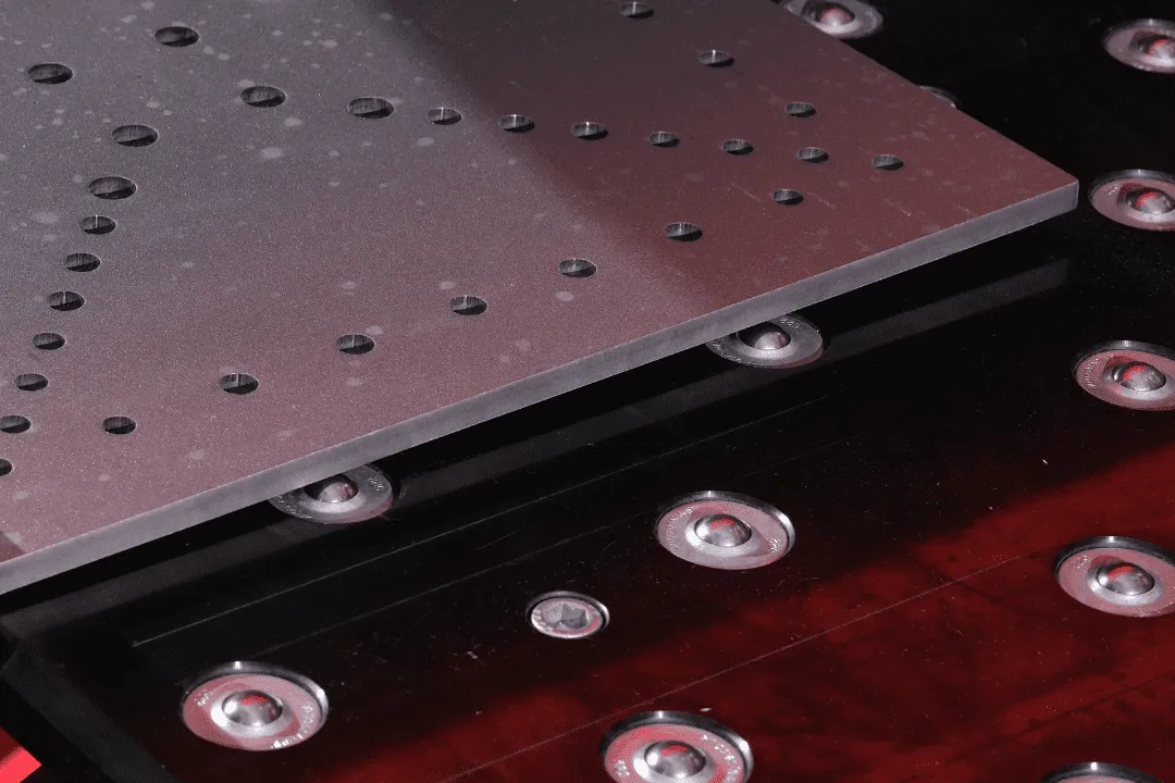 punzonatrice-per-piatti-lavorazione